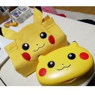 ポケモン(ポケモン)のピカチュウ　ウェットティッシュケース　ティッシュケース(日用品/生活雑貨)