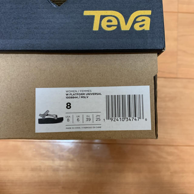 Teva(テバ)の【新品未使用】【送料無料】 テバ フラットフォームユニバーサル 25cm 25 レディースの靴/シューズ(サンダル)の商品写真