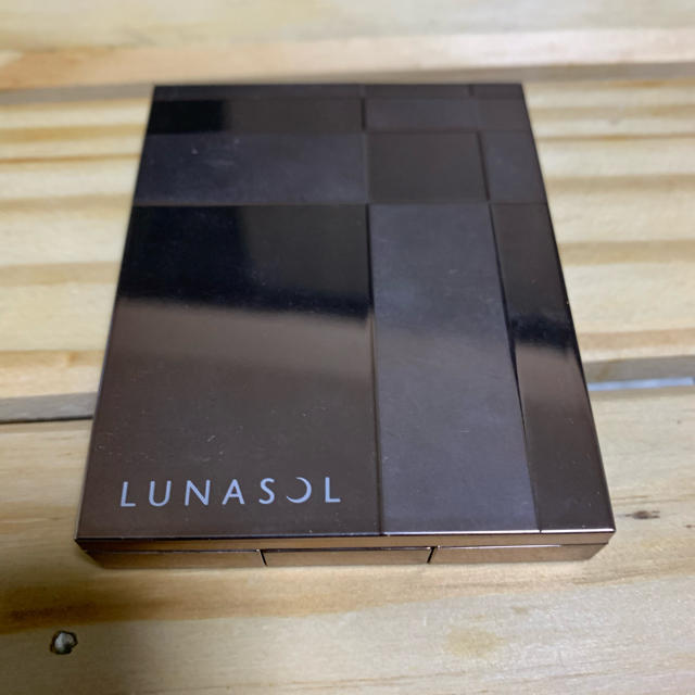 LUNASOL(ルナソル)のルナソル　スキンモデリングアイズ　01 コスメ/美容のベースメイク/化粧品(アイシャドウ)の商品写真