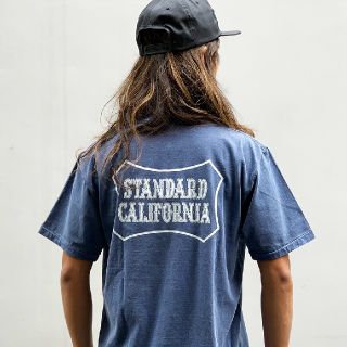 スタンダードカリフォルニア(STANDARD CALIFORNIA)のスタンダードカリフォルニア/SHILD LOGO Tシャツ(Tシャツ/カットソー(半袖/袖なし))