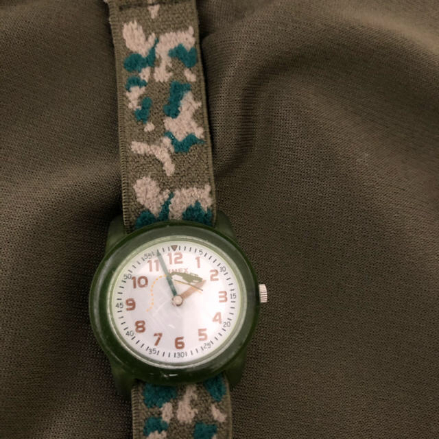 TIMEX(タイメックス)のTIMEX キッズ　迷彩　腕時計 キッズ/ベビー/マタニティのこども用ファッション小物(腕時計)の商品写真