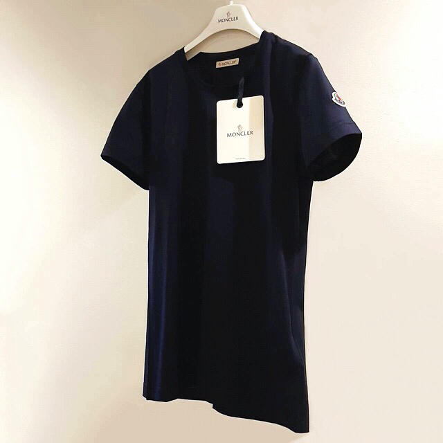 MONCLER(モンクレール)のモンクレール MONCLER Tシャツ L レディース ネイビー 新品未使用 レディースのトップス(Tシャツ(半袖/袖なし))の商品写真