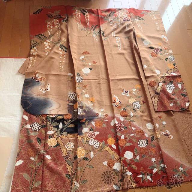 金彩が綺麗な蝶々や草花の豪華な振袖 確認用