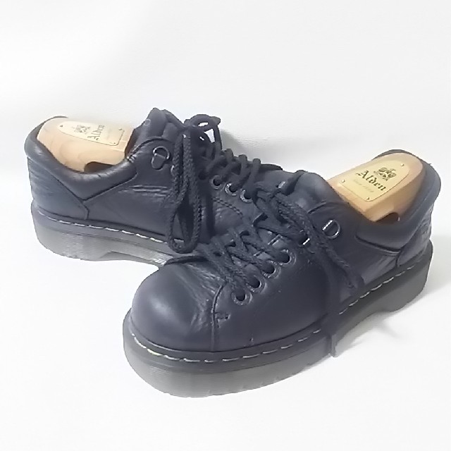 Dr.Martens(ドクターマーチン)の入手困難!ドクターマーチン高級牛革レザー厚底ダッドシューズ人気黒！ レディースの靴/シューズ(ローファー/革靴)の商品写真