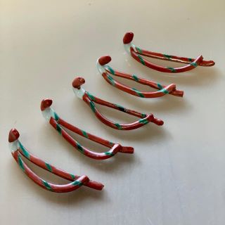 ハクサントウキ(白山陶器)の作家物　松葉の箸置き(食器)