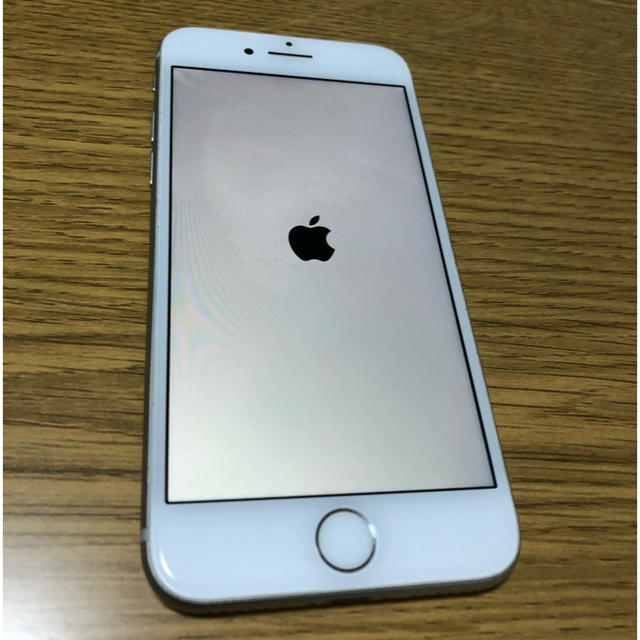 iPhone(アイフォーン)のiPhone8 64GB docomo ジャンク スマホ/家電/カメラのスマートフォン/携帯電話(スマートフォン本体)の商品写真