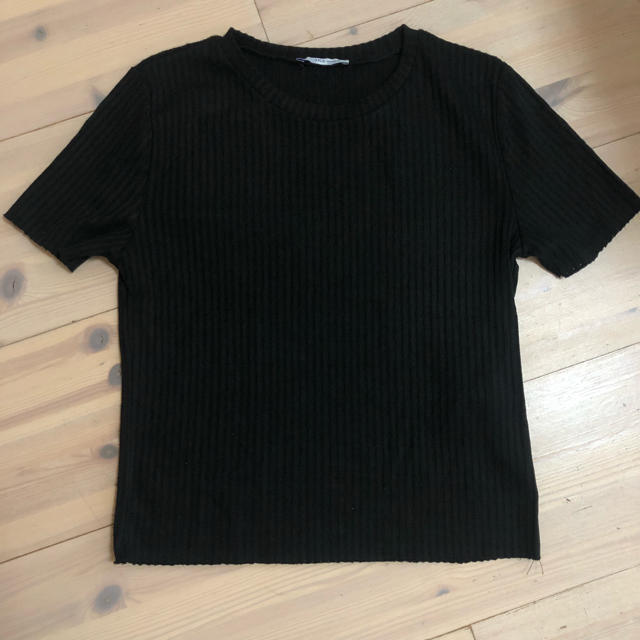 ZARA(ザラ)のZARA 半袖 リブT 黒 レディースのトップス(Tシャツ(半袖/袖なし))の商品写真