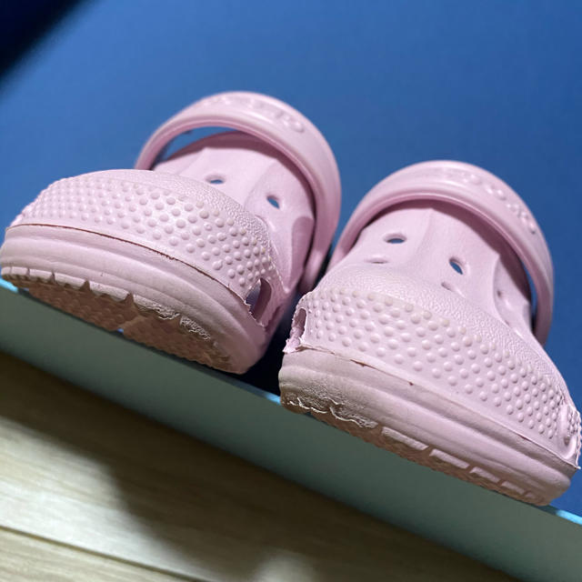 crocs(クロックス)の★すのこ様専用　クロックス　サンダル　ピンク　12-13cm キッズ/ベビー/マタニティのベビー靴/シューズ(~14cm)(サンダル)の商品写真