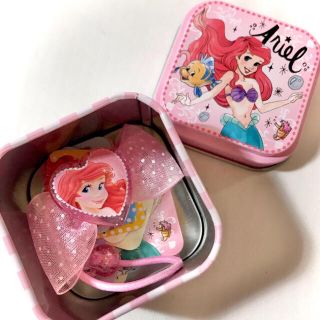 ディズニー(Disney)のアリエル ヘアゴム ミニ缶 シール セット(キャラクターグッズ)