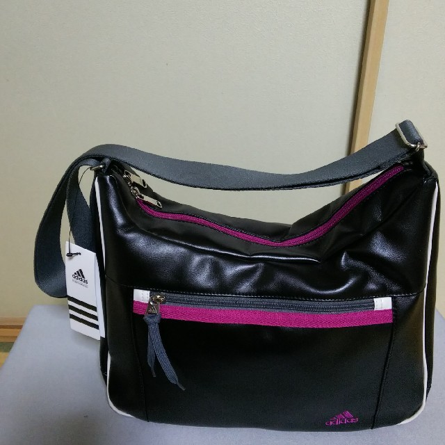 adidas(アディダス)の竹ちゃん5425様専用 アディダス ショルダーバッグ       レディースのバッグ(ショルダーバッグ)の商品写真