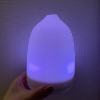 アロマディフューザー　加湿器　アロマポット　LEDライト(加湿器/除湿機)