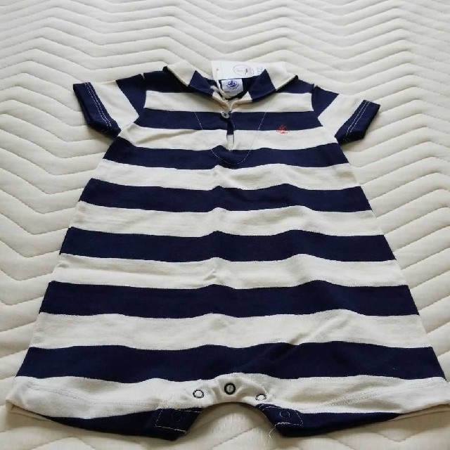 PETIT BATEAU(プチバトー)のPETIT BATEAU プチバトー ボーダー ロンパース  キッズ/ベビー/マタニティのベビー服(~85cm)(ロンパース)の商品写真