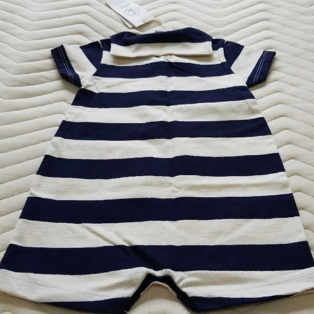 PETIT BATEAU(プチバトー)のPETIT BATEAU プチバトー ボーダー ロンパース  キッズ/ベビー/マタニティのベビー服(~85cm)(ロンパース)の商品写真