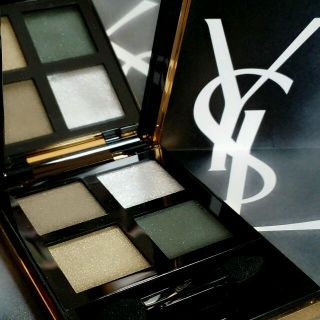 イヴサンローランボーテ(Yves Saint Laurent Beaute)のイヴ・サンローラン　４色アイシャドウ♪(アイシャドウ)