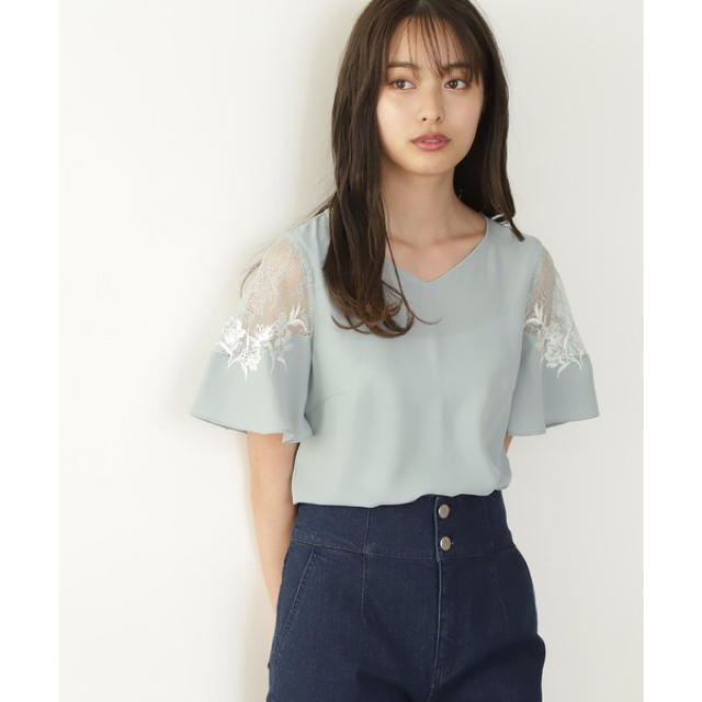 JILL by JILLSTUART(ジルバイジルスチュアート)のJILL by JILLSTUART 刺繍フレアスリーブ レディースのトップス(Tシャツ(半袖/袖なし))の商品写真