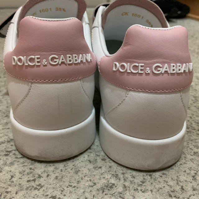 DOLCE&GABBANA(ドルチェアンドガッバーナ)のカーフスキン ダブルベルクロ  38.5 レディースの靴/シューズ(スニーカー)の商品写真