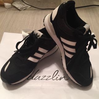 アディダス(adidas)のadidasスニーカー(スニーカー)