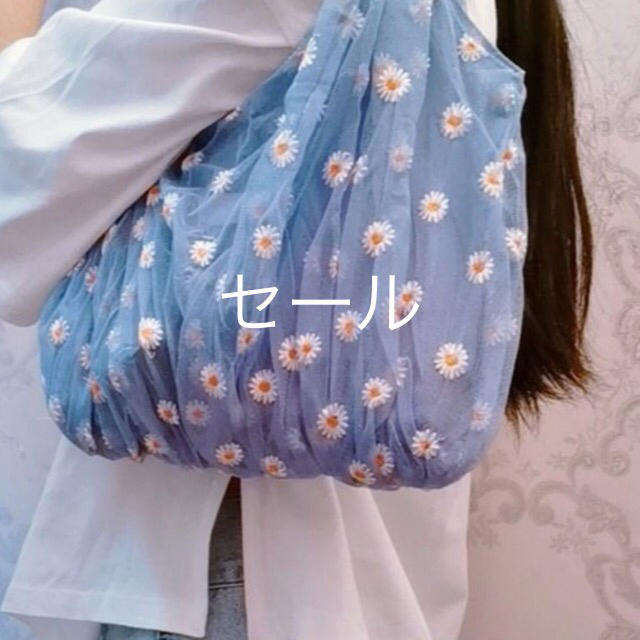 ZARA(ザラ)のデイジー刺繍バック💕可愛い セール💕 レディースのバッグ(トートバッグ)の商品写真