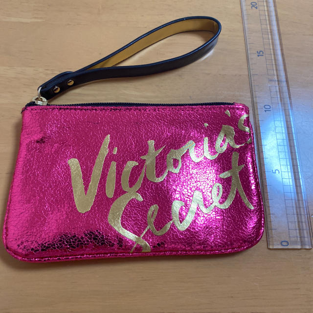 Victoria's Secret(ヴィクトリアズシークレット)のビクトリアズ　シークレット　ポーチ レディースのファッション小物(ポーチ)の商品写真
