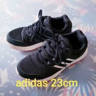 アディダス(adidas)のadidas スニーカー(スニーカー)