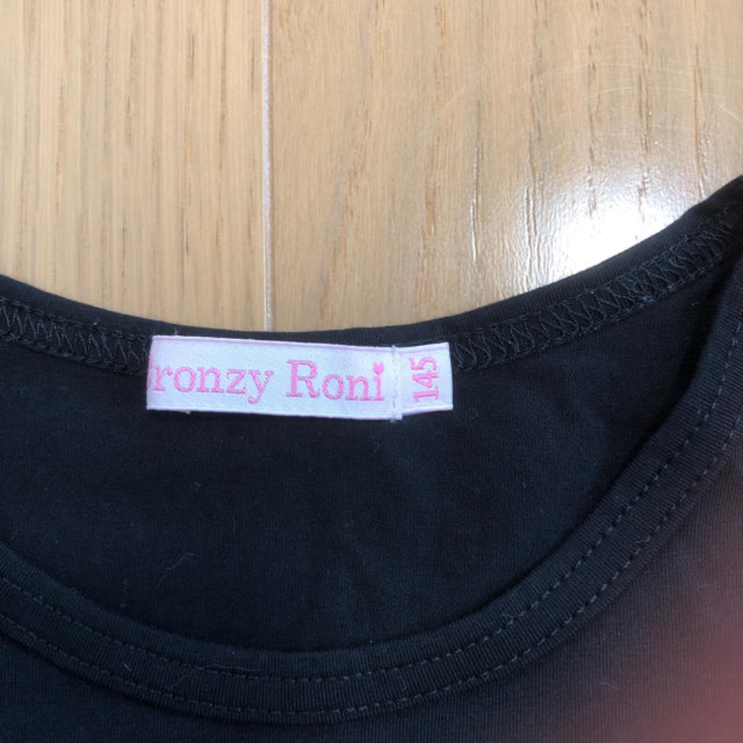 RONI(ロニィ)のRONI  黒Tシャツ145 キッズ/ベビー/マタニティのキッズ服女の子用(90cm~)(Tシャツ/カットソー)の商品写真