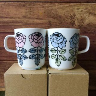 マリメッコ(marimekko)のmarimekko vihkiruusu マリメッコ ヴィヒキルース マグカップ(グラス/カップ)