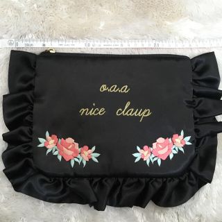 ナイスクラップ(NICE CLAUP)の新品　未使用品　ナイスクラップ　ポーチ　黒　刺繍(ポーチ)