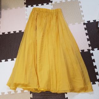 ダブルクローゼット(w closet)のWcloset　　スカート　イエローカラー　フリーサイズ(ロングスカート)