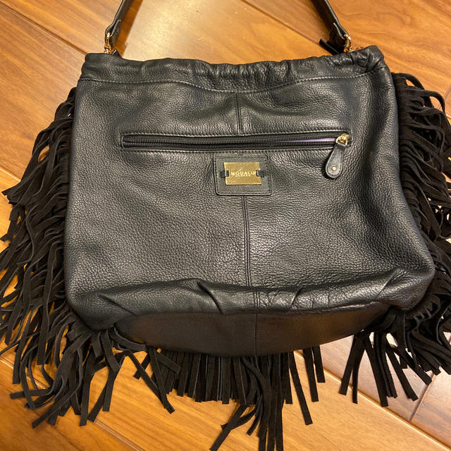 DEUXIEME CLASSE(ドゥーズィエムクラス)の黒　フリンジバッグ　ドゥーイズエムクラス レディースのバッグ(ショルダーバッグ)の商品写真