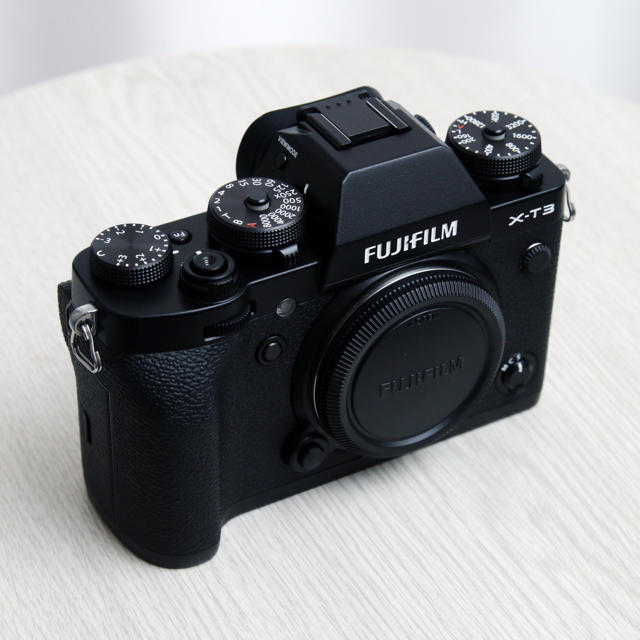 【美品】X-T3 ボディ [ブラック] FUJIFILM 【保証書有】デジタル一眼