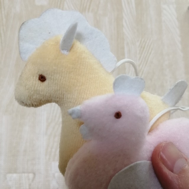 もらって嬉しい出産祝い トラセリア がらがら ラトル チャーム confmax