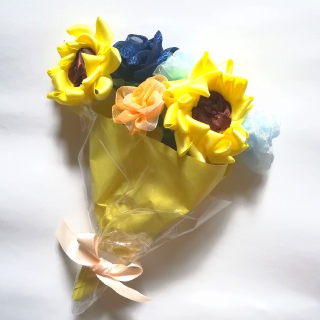 送料無料☆リボンフラワーの花束 父の日 向日葵＆薔薇ミックス［mini］ 父の日 ハンドメイドのフラワー/ガーデン(その他)の商品写真