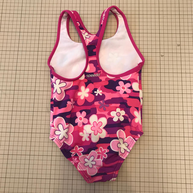 SPEEDO(スピード)のスピード水着子供サイズ4 キッズ/ベビー/マタニティのキッズ服女の子用(90cm~)(水着)の商品写真