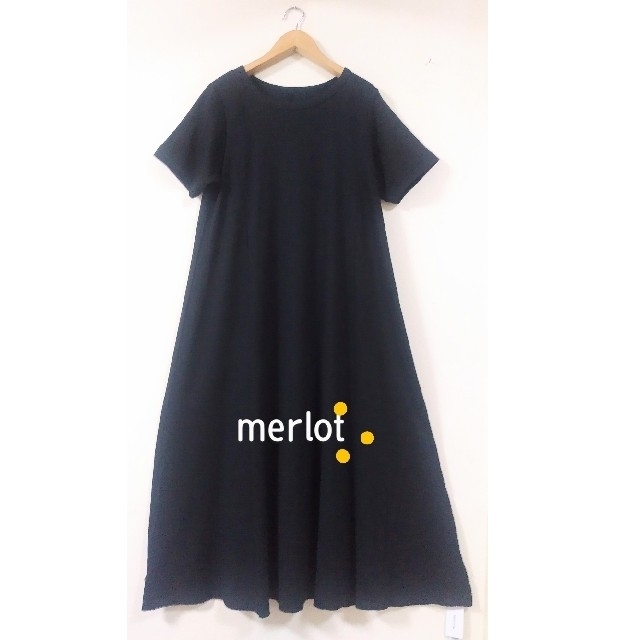 merlot(メルロー)のmerlotロングマキシ丈ワンピースAラインシンプルワンピース黒F～大きい レディースのワンピース(ロングワンピース/マキシワンピース)の商品写真