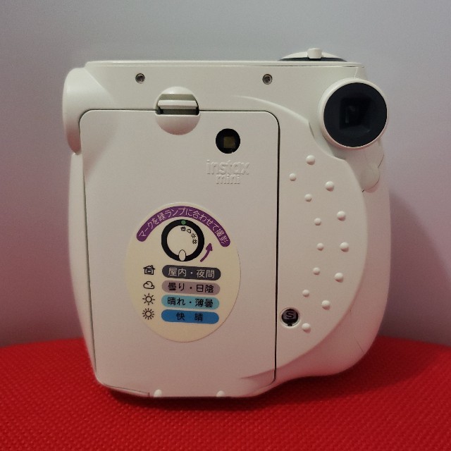 富士フイルム(フジフイルム)のチェキ instax mini 7S ホワイト富士フィルム　中古 スマホ/家電/カメラのカメラ(フィルムカメラ)の商品写真