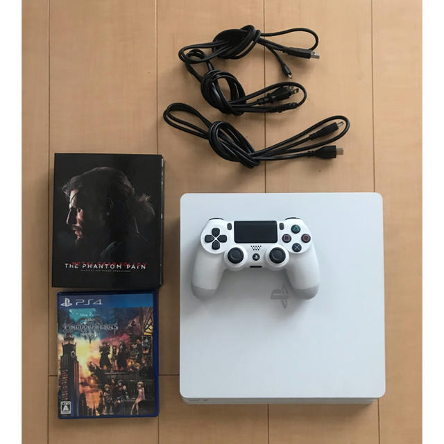 【美品・即配送】ps4 本体　2100　ホワイト　PlayStation®4