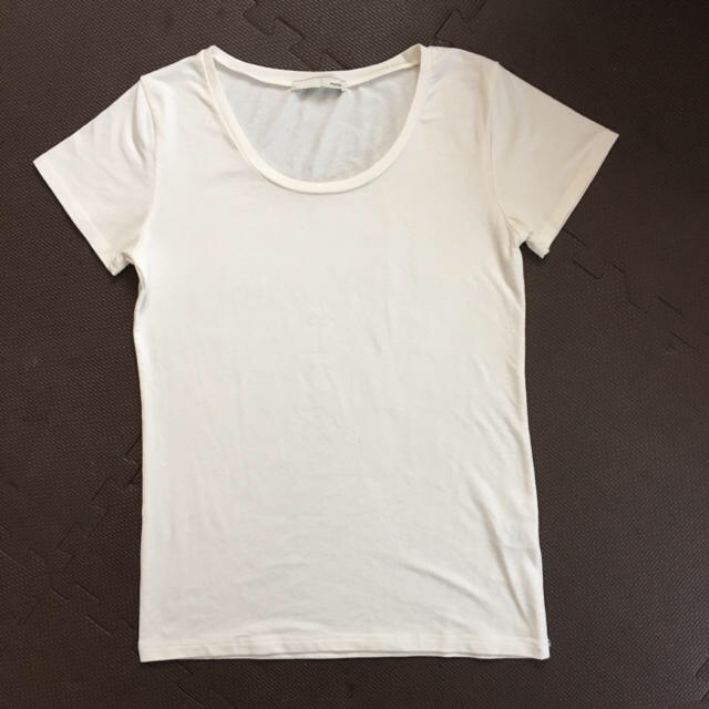 moussy(マウジー)のスピーガショートパンツ、moussy マウジー 無地 Tシャツ レディースのトップス(Tシャツ(半袖/袖なし))の商品写真