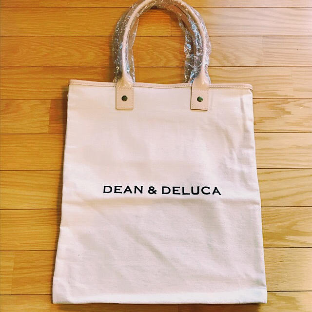 DEAN & DELUCA(ディーンアンドデルーカ)の即完売★ DEAN & DELUCA 15周年限定トートバッグ  レア品 新品 レディースのバッグ(トートバッグ)の商品写真