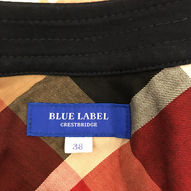 BURBERRY BLUE LABEL(バーバリーブルーレーベル)の半袖ジャケット　　ブランドアウター　　ダークブルー  アウター　　バーバリー レディースのジャケット/アウター(ノーカラージャケット)の商品写真