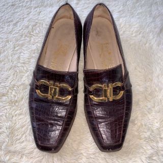 フェラガモ(Ferragamo)のフェラガモ　siz35(ローファー/革靴)