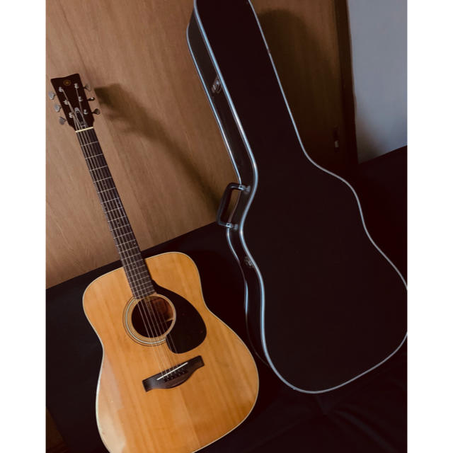 ヤマハ(ヤマハ)のYAMAHA FG180 赤ラベル　アコースティックギター 楽器のギター(アコースティックギター)の商品写真