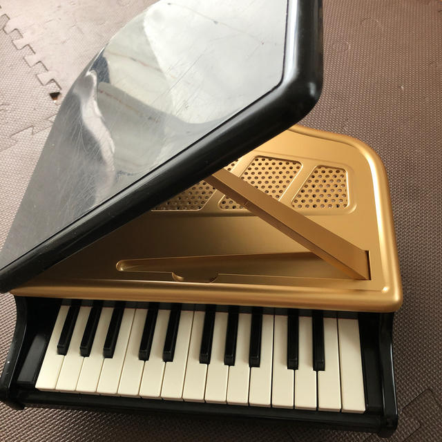 河合楽器 Kawai 1106 ミニグランドピアノ 2歳以上 の通販 By Freed M S Shop ラクマ