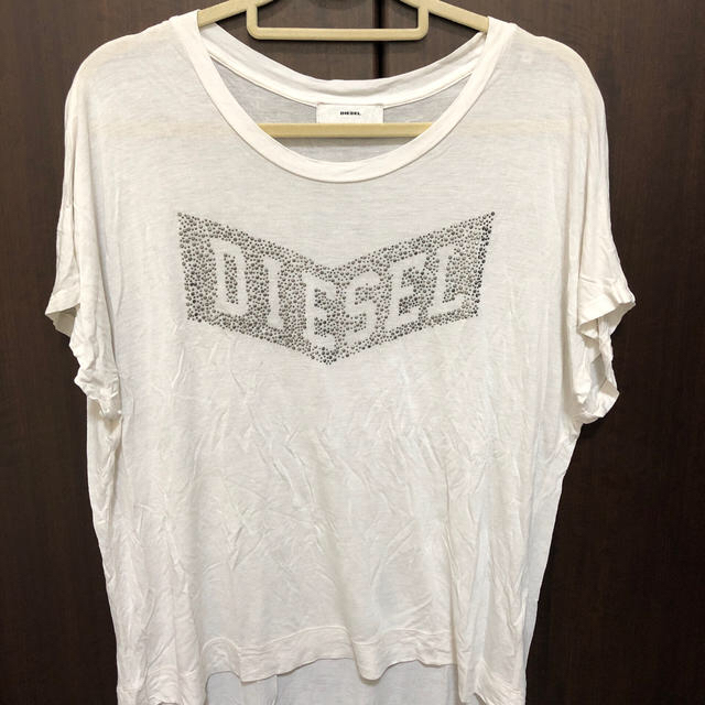 DIESEL(ディーゼル)のディーゼル　スタッズTシャツ レディースのトップス(Tシャツ(半袖/袖なし))の商品写真