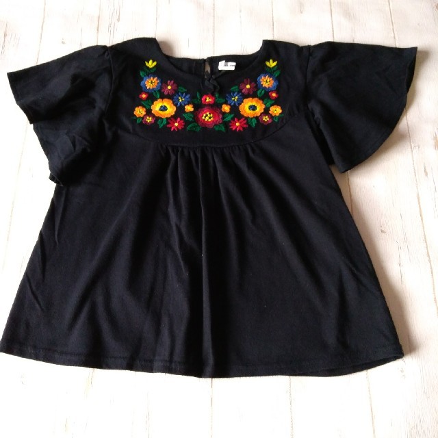 GLOBAL WORK(グローバルワーク)の【GLOBAL WORK】花刺繍♡トップス★XXL キッズ/ベビー/マタニティのキッズ服女の子用(90cm~)(Tシャツ/カットソー)の商品写真