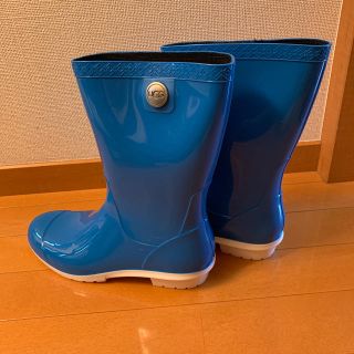 アグ(UGG)のUGG レインブーツ  長靴 新品！箱付き！SIENNA ブルー 24cm(レインブーツ/長靴)