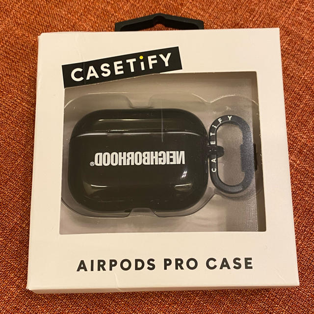 NEIGHBORHOOD(ネイバーフッド)のNEIGHBORHOOD CASETIFY airpods pro ケース スマホ/家電/カメラのスマホアクセサリー(その他)の商品写真