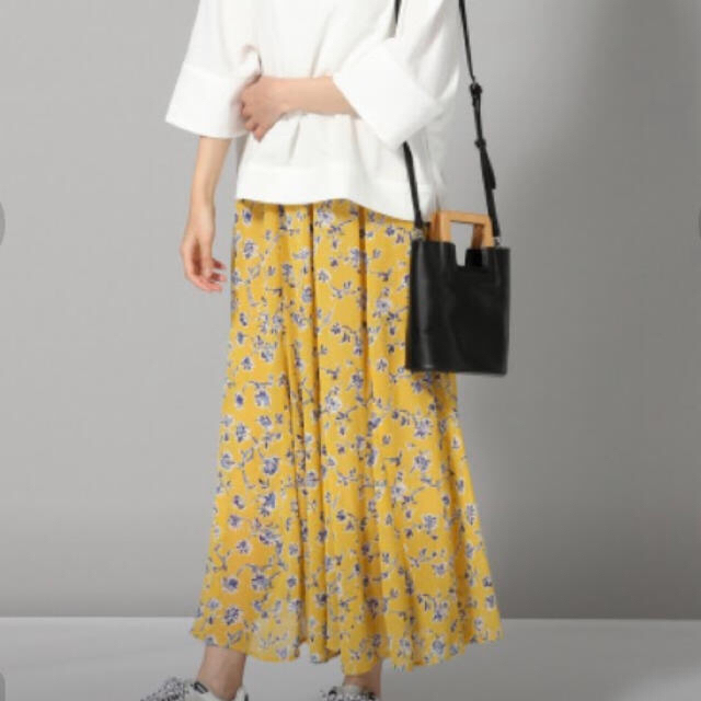 JEANASIS(ジーナシス)のジーナシス　花柄スカート  レディースのスカート(ロングスカート)の商品写真