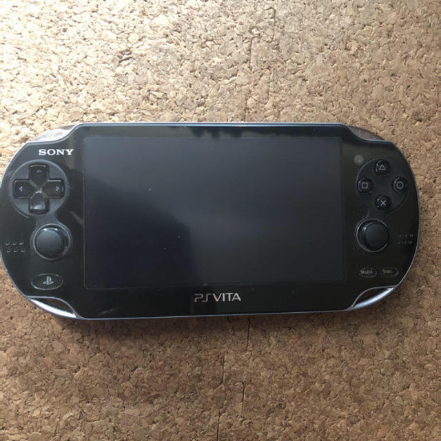 PlayStation Vita(プレイステーションヴィータ)のpsvita 本体のみ エンタメ/ホビーのゲームソフト/ゲーム機本体(携帯用ゲーム機本体)の商品写真