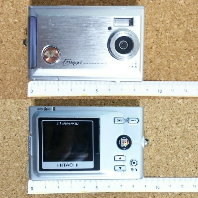 日立(ヒタチ)の8.5cm スリム HITACHI デジカメ ５点セット スマホ/家電/カメラのカメラ(コンパクトデジタルカメラ)の商品写真