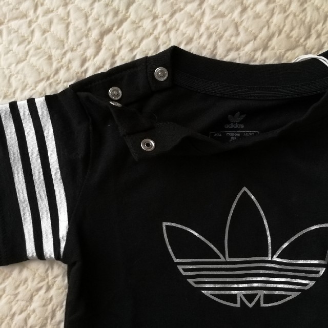 adidas(アディダス)のアディダス　Tシャツ　80 キッズ/ベビー/マタニティのベビー服(~85cm)(Ｔシャツ)の商品写真